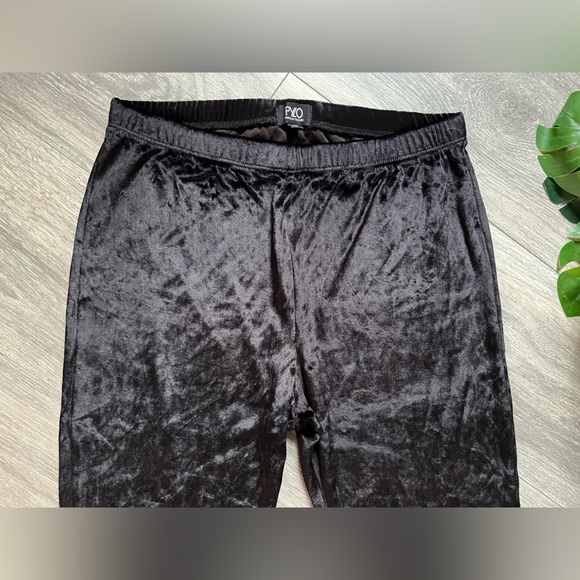 Pylo 70s Style Velvet Extreme Flare Bell Bottom Pants in Black. Size L - Picture 6 of 12